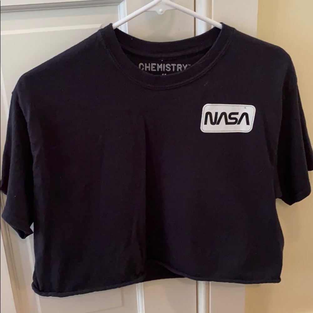 graphic crop t-shirt!